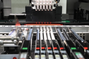 Máquina Vertical de Colocación de Componentes SMT <span class=keywords><strong>CHM</strong></span>-860 con 60 Alimentadores - Product Image 6