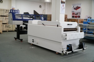 Imprimante et secoueur DTF YH-60cm de haute qualité avec 4 pièces I3200 tête d'impression T-shirt sac Logo produits créatifs Machine d'impression DTF - Product Image 2