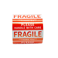 Étiquette adhésive triangulaire en papier imperméable rouge 2" x 3" pour avertissement de manutention et d'emballage de produits fragiles en supermarché