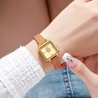 Nouvelle montre pour femme à quartz, style carré, motif fleur de camélia, style Mori, au design frais, élégante et tendance, avec un toucher haut de gamme, pour étudiante