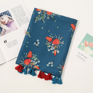 Sciarpa in <span class=keywords><strong>Tulle</strong></span> Voile Stile Vintage Retrò con Motivi in Porcellana Blu e Bianca, Effetto Cotone e Lino, Scialle Floreale Blu per Donne - Product Image 2