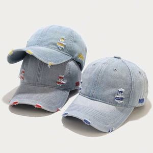 Casquette de baseball unisexe en jean délavé, personnalisable avec logo, style vintage bleu clair, vente en gros - Product Image 1