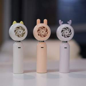 พัดลมมือถือขนาดเล็กแบบพกพา ชาร์จด้วย USB ความเร็วสูง มอเตอร์ไร้แปรงถ่าน ปรับความเร็วลมได้สามระดับ ใช้ได้ทั้งในรถยนต์ ภายนอกบ้าน และในบ้าน - Product Image 2