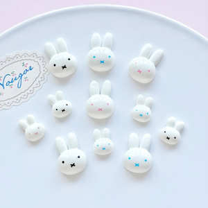Accessoires de bricolage pour étuis de téléphone de dessin animé de lapin en résine époxy avec un fond plat <span class=keywords><strong>Crocs</strong></span> boucle - Product Image 1