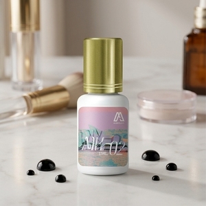Colle à cils sans hydroquinone 3ml Services d'étiquetage privé OEM - Product Image 1
