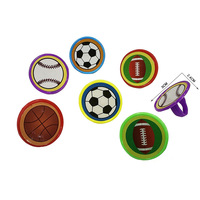 Anneau en plastique jouets modèles de football rond mini coloré pas cher jouet promotionnel enfants jouer maison petit habiller jouet