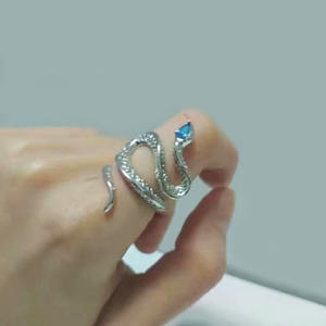 Anello a Forma di Serpente T0659 con Zirconia Cubica Blu, Gioiello Unisex alla Moda, Idea Regalo - Product Image 6