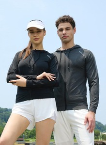 Men's Athletic Gym Training Hoodie Long Sleeve Quick Drying <b>Sweatshirt</b> with Custom Logo <b>Printing</b> Solid Pattern - Product Image 6