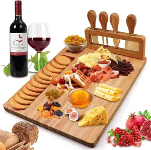 Bamboo cheese board set tray deli board e servindo placa de carne com 4 facas de queijo de aço inoxidável