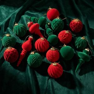 Ensemble de 38 boules de Noël suspendues en velours vert et rouge, de luxe, de haute qualité, modernes, floquées, incassables, pour la décoration de la maison - Product Image 3