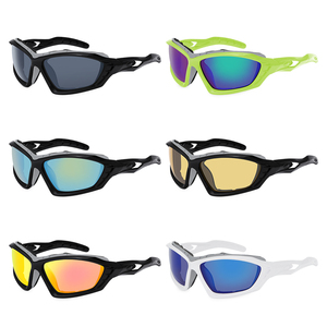 <span class=keywords><strong>Occhiali</strong></span> <span class=keywords><strong>da</strong></span> <span class=keywords><strong>sole</strong></span> <span class=keywords><strong>sportivi</strong></span> alla moda <span class=keywords><strong>da</strong></span> <span class=keywords><strong>uomo</strong></span> con protezione UV400 Soft pz per attività ciclistiche e solari - Product Image 1