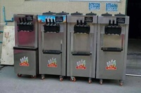 Machine à glace molle trois saveurs avec options fruits, lait, noix et soja, en acier inoxydable, capacité 20L/H, prix usine