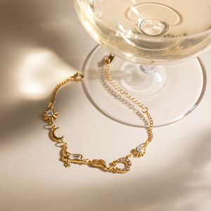 J&D Jewelry Pulsera <span class=keywords><strong>de</strong></span> Acero Inoxidable Chapada en Oro <span class=keywords><strong>de</strong></span> 18K con Múltiples Dijes <span class=keywords><strong>de</strong></span> Sol, Luna, Bota, Herradura y Ojo Turco con Circonitas para Mujer, Ideal para Vacaciones - Product Image 5