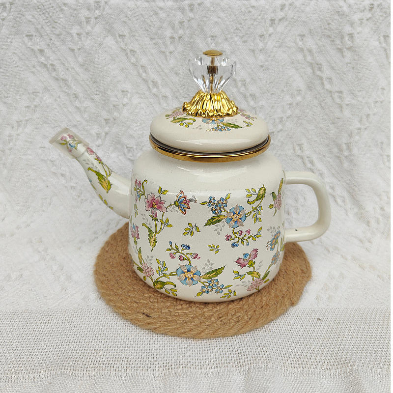 Pot blanc à fond plat aromatique