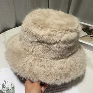 Chapeau seau en fausse fourrure épaisse et moelleuse pour femmes, rose chaud, bleu royal, fourrure de renard blanche, chapeau d'hiver chaud pour fête - Product Image 4