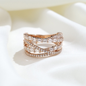 แหวนเพชรทองคำ 18K รุ่น MSR-2083 จาก Messi Jewelry สำหรับผู้หญิง - Product Image 1