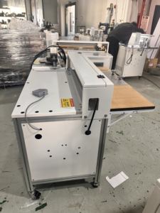 Caja rígida eléctrica con ranura en V ranurado/ranurado máquina de encuadernación ranuradora de cartón para REGALO/zapato/dulce/funda de <span class=keywords><strong>teléfono</strong></span>/caja de papel - Product Image 2