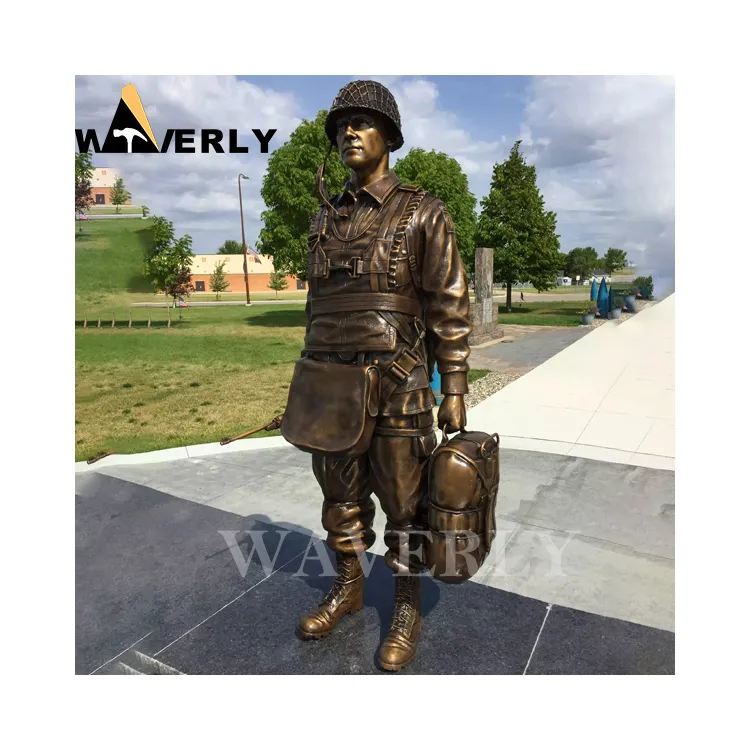 Şekil bronz ev dekorasyon heykelleri En dünya savaşı II paraşütçü heykeli döküm askerler bronz heykeli yaşam boyutu heykel