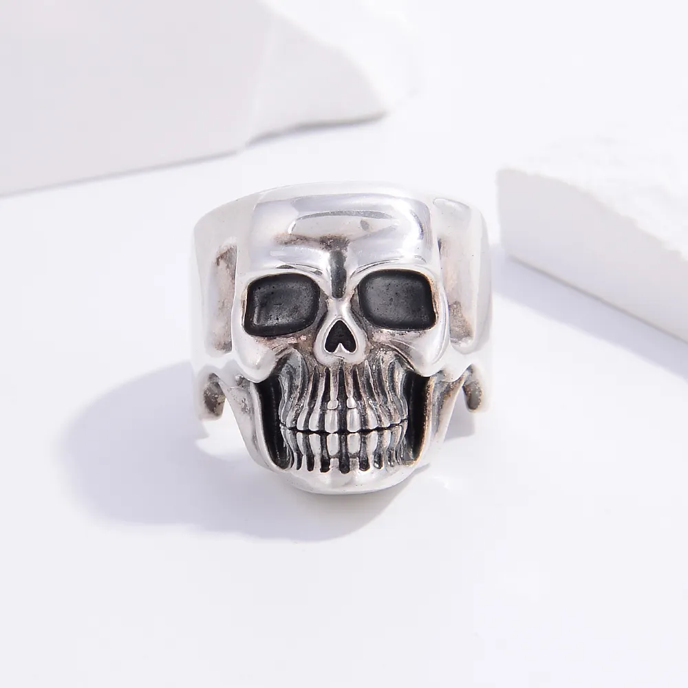 Großhandel Sterling Silber Mode Hip Hop Rock Schädel Persönlichkeit Schmuck Ring für den Menschen