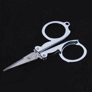 กรรไกรพับได้สแตนเลสแบบพกพา มินิกรรไกรพับได้สำหรับเดินทาง ขนาดเล็กกะทัดรัด เหมาะสำหรับงาน DIY ตัดกระดาษ งานฝีมือ และการตั้งแคมป์ - Product Image 3