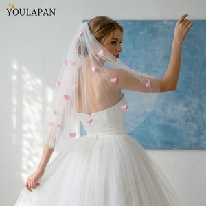 Voile de mariée court YouLaPan V271 rose romantique à motif cœur, en tulle blanc transparent, avec peigne à cheveux pour fête de mariage - Product Image 4