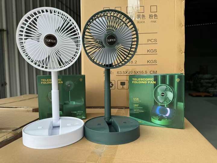 Afrique Best-seller Ventilateur pliable Portable Household USB Rechargeable Rétractable Mute Fan Electric Adjustable Mini Fan