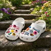 Décorations florales personnalisées en PVC avec boucle pour chaussures et sacs - Accessoires élégants et charmants dans des styles mignons variés