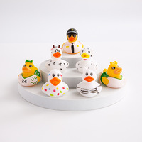 Vente chaude De Noël Mini Vinyle En Caoutchouc Canard Jouet De Bain Logo Personnalisé Flottant Animal Jouet pour Bébés pour Jouer En Vrac Emballé