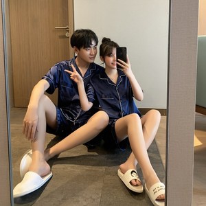 Conjuntos de Pijamas de Manga Corta para <span class=keywords><strong>Pareja</strong></span> de Satén de Seda de Hielo con Estampado Liso para Mujer y Hombre - Product Image 4