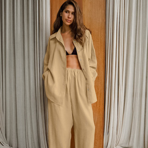 2025 nuovo abbigliamento europeo americano per la casa alla moda a maniche lunghe in cotone traspirante con bottone autunno inverno Casual <span class=keywords><strong>pigiama</strong></span> completo - Product Image 3