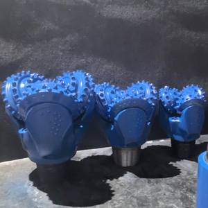 핫 세일 IADC537 물 우물 드릴링 Tricone 드릴링 락 비트 물 기름 가스 우물 용 회전 드릴 헤드 - Product Image 1