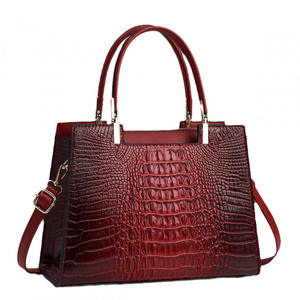 Sac à main fourre-tout en similicuir de qualité supérieure pour femme avec fermeture éclair fluide, grande capacité intérieure, élégant et minimaliste - Product Image 2