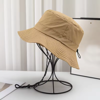 Topi nelayan cepat kering tahan air pria wanita, topi pelindung terik matahari tepi lebar dapat disesuaikan bahan nilon untuk pria wanita musim panas