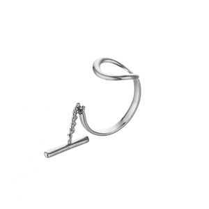 Anillo de Acero Inoxidable con Borlas Chapadas en Oro de Buena Calidad, Anillo Hueco con Forma de Corazón - Product Image 3