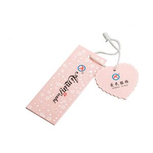 Etiquetas Colgantes Personalizadas de Lujo con Diseño de Logotipo e Impresión, Etiqueta Colgante de Papel para Ropa de Moda, Etiqueta Colgante en Relieve con Cordón - Product Image 4