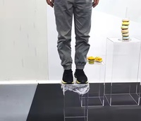 Présentoir en acrylique transparent personnalisé Support de placement de produit Présentoir décoratif Stand de présentation de gâteau personnalisé avec base en acrylique