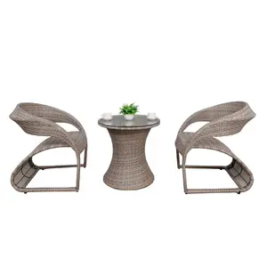 バルコニー籐椅子籐屋外パティオテーブルと椅子の組み合わせ工場直接屋外家具金属籐1セット35kg