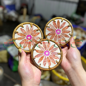 ที่รองแก้วลายมุกเปลือกหอยทำจากยางเรซินหวายธรรมชาติแผ่นรองจานกันความร้อนแบบทอมือจากประเทศเวียดนาม - Product Image 6