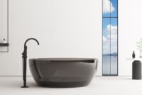 Baignoire autoportante en résine transparente moderne Massage par air égouttoir transparent haut de gamme intérieur hôtel Villa chambre salle de bain trempage