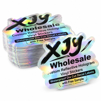 Autocollants en vinyle holographique réfléchissant personnalisés en gros XJY, étiquettes découpées à la forme imperméables avec échantillon gratuit