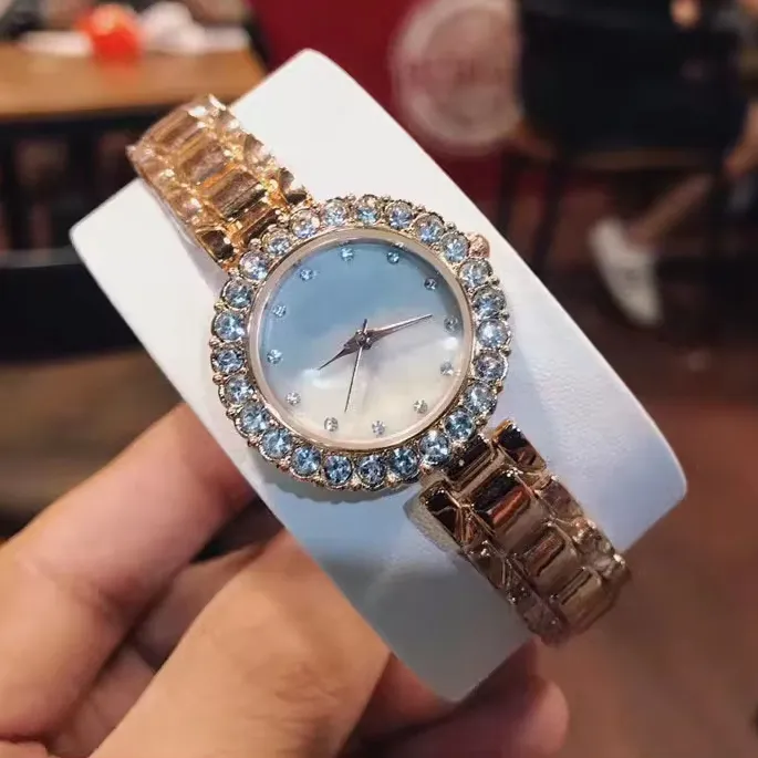 Nuevo Conjunto personalizado de moda, reloj de pulsera de cuarzo para mujer, reloj con incrustaciones de diamantes, Calendario, Reloj minimalista y de gama alta para mujer