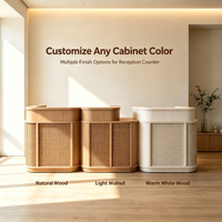 Comptoir de réception moderne en bois écologique et durable, à deux niveaux, avec des coins arrondis, de couleur claire, pour bureau, hall d'hôtel, supermarché