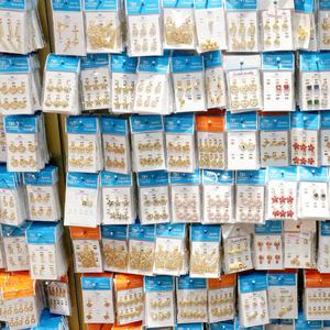 Pendentif carré sur mesure plaqué or 24K 18K en laiton avec zircon pour la mode de mariage des enfants - Product Image 4