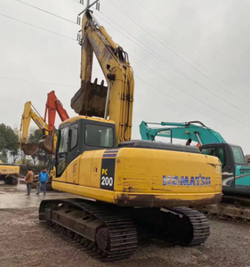 Gebruikte <span class=keywords><strong>Komatsu</strong></span> <span class=keywords><strong>PC200</strong></span>-7 Rupsgraafmachine Van 20 Ton Tweedehands Originele Staat Met Kerncomponenten-Motor En Motor Te Koop - Product Image 3