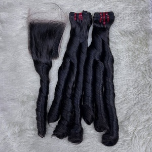 Extensiones de Cabello Virgen Natural de Grado 15A Más Vendidas, Extensiones de Cabello Humano con Rizos Voluminosos, Extensiones de Cabello Brasileño con Cierre - Product Image 1