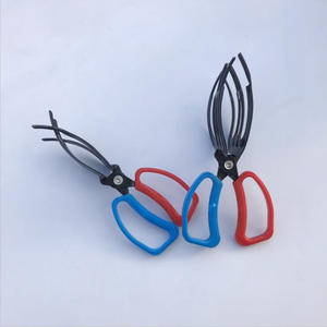 โรงงานอุปกรณ์ตกปลา Boyuan ที่หนีบปลาขนาดใหญ่แบบสามฟัน แบบเล็กแบบสองฟัน วัสดุ ABS ตัวช่วยถอดเบ็ดโลหะ - Product Image 1