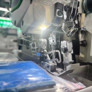 Macchina da cucire industriale S6-5AT/BUT a letto piano, 5 fili, punto di <span class=keywords><strong>sicurezza</strong></span>, overlock con motore tagliafilo automatico per leggings sportivi - Product Image 6