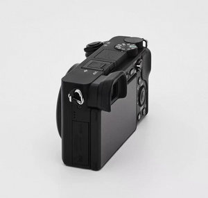 Cuerpo de cámara A6400 usado (solo el cuerpo) — 24.2MP APS-C + AF de 425 puntos, en excelentes condiciones, completamente funcional. - Product Image 5