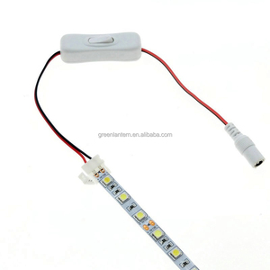 Fil de connecteur rapide de prise d'alimentation de commutateur de cc de 8mm 10mm avec 2 broches connecteur sans soudure <span class=keywords><strong>pour</strong></span> la bande lumineuse de LED de couleur unique de 5050 2835 - Product Image 1