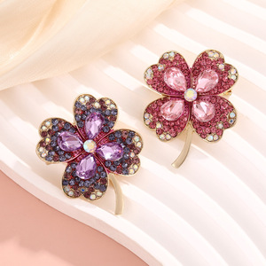 Broches de Moda con Trébol de Cuatro Hojas y Diamantes de Imitación, Accesorio de Fiesta para Mujer, Aleación de Zinc, Engaste de Garra, Rosa, Morado, Verde, 4.5x3.5cm - Product Image 3
